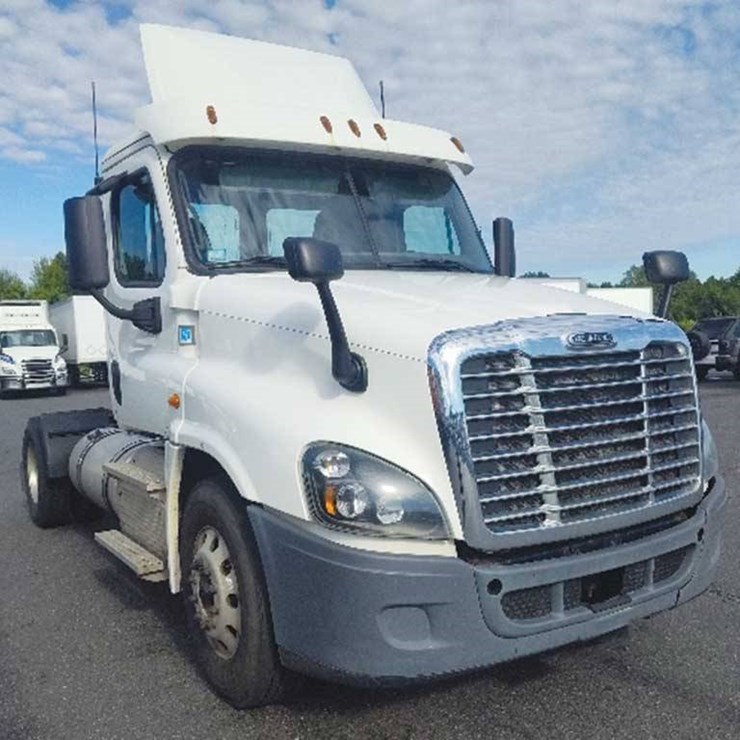 2018 FREIGHTLINER CASCADIA 125
