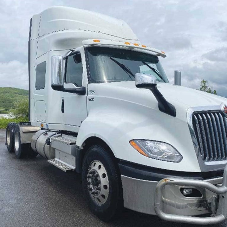 2021 INTERNATIONAL LT