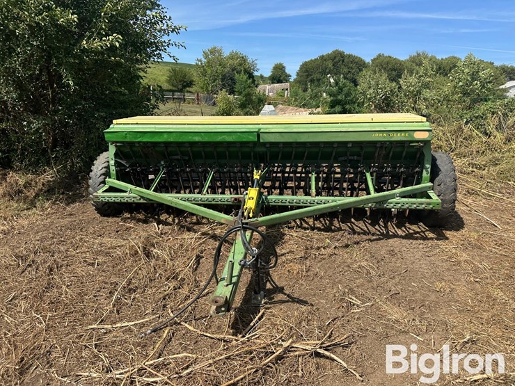 john-deere-8300-image-1