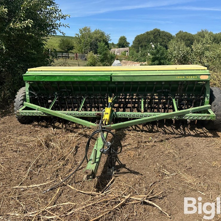 JOHN DEERE 8300