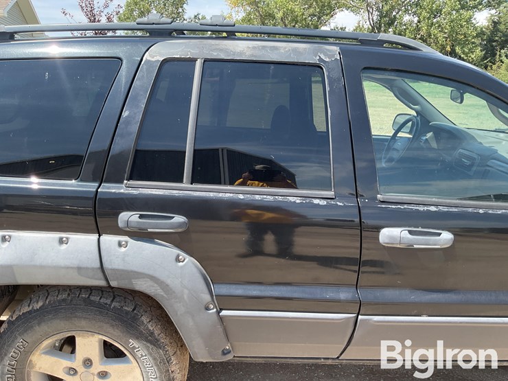 2004-jeep-grand-cherokee-image-16