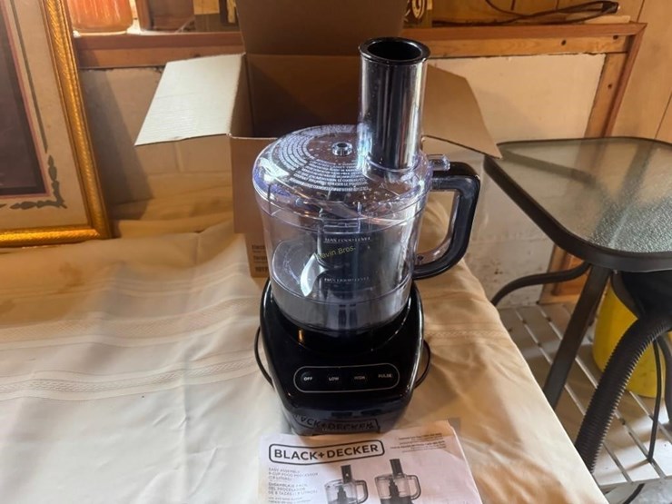 b&d-8-cup-food-processor-image-1