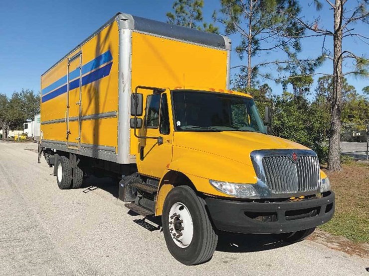 2019-international-durastar-4300-image-1