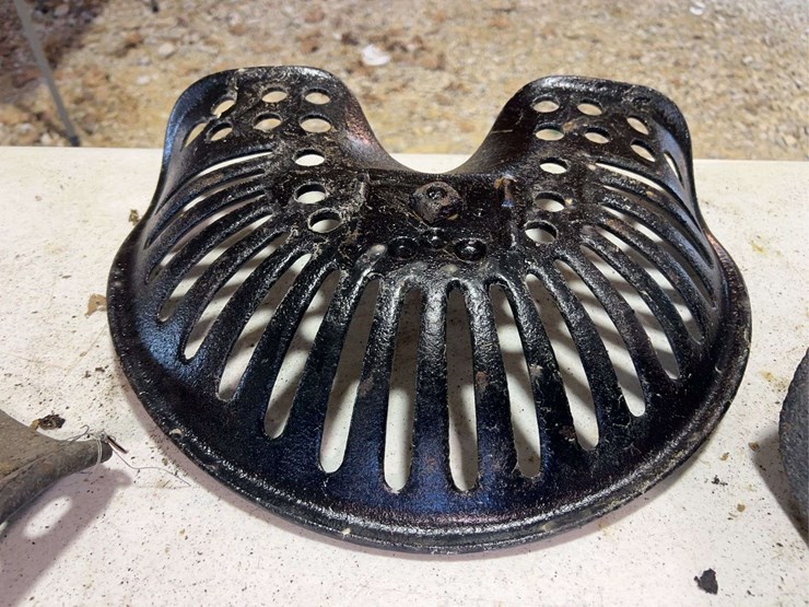 (3)-cast-iron-seats-image-11