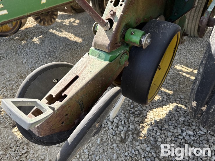 john-deere-7200-image-12