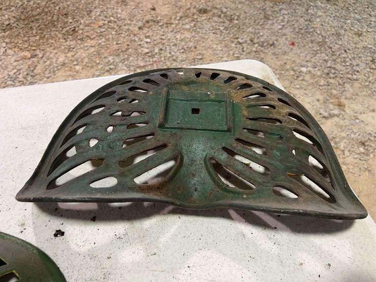 (3)-cast-iron-seats-image-15