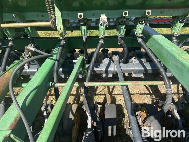 john-deere-750-image-12