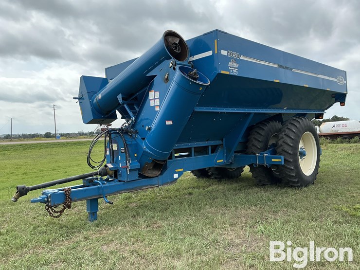 kinze-1050-image-1