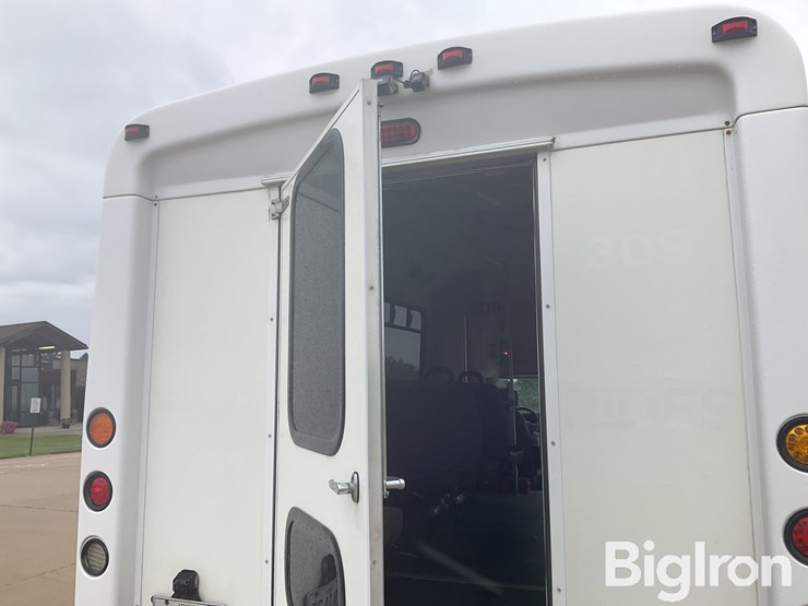 2014-ford-e350-image-20