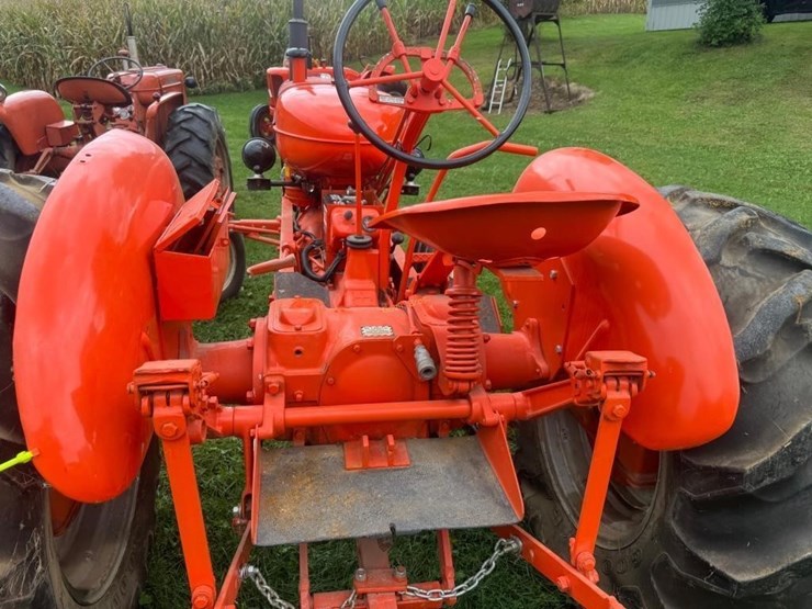 allis-chalmers-wd45-tractor-image-14