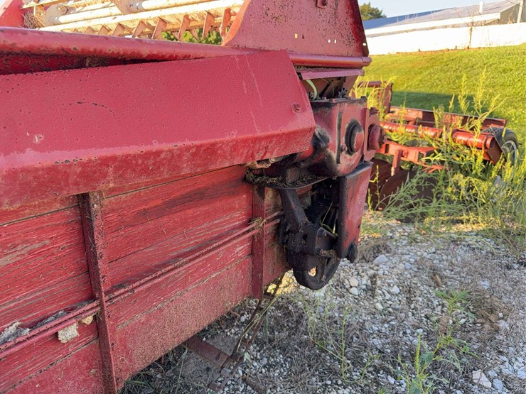 international-manure-spreader-image-19