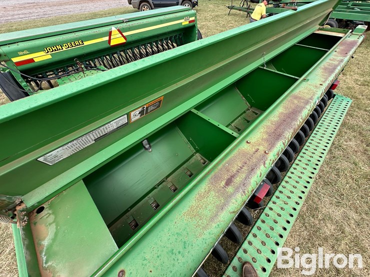 john-deere-450-image-14