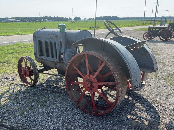 mccormick-deering-10-20-image-5