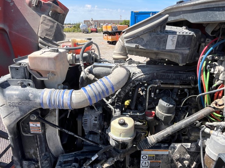 2016-peterbilt-579-image-9