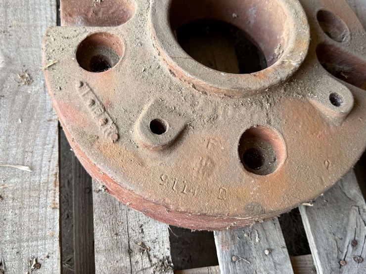 ih-/-farmall-rear-wheel-weights-image-4