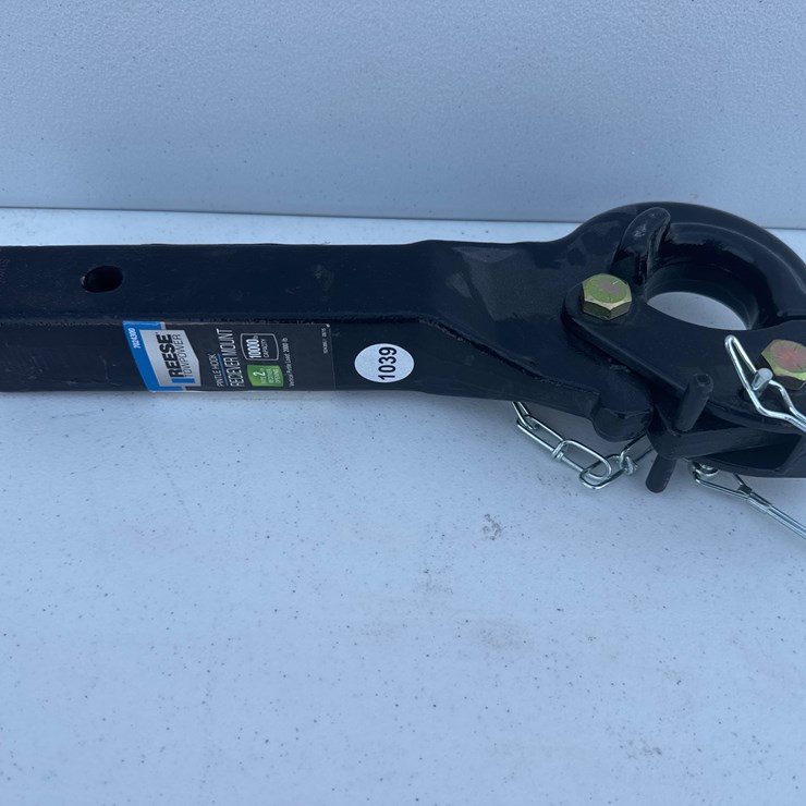 #1039 • Reese 2 inch Receiver Pintle Hitch