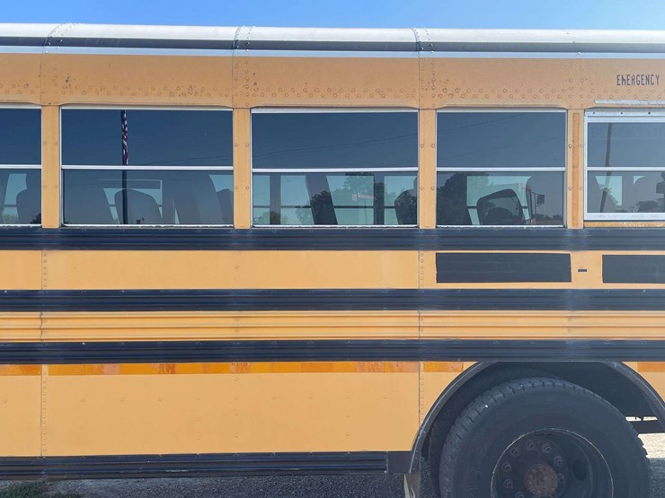 2002-bluebird-school-bus-image-33
