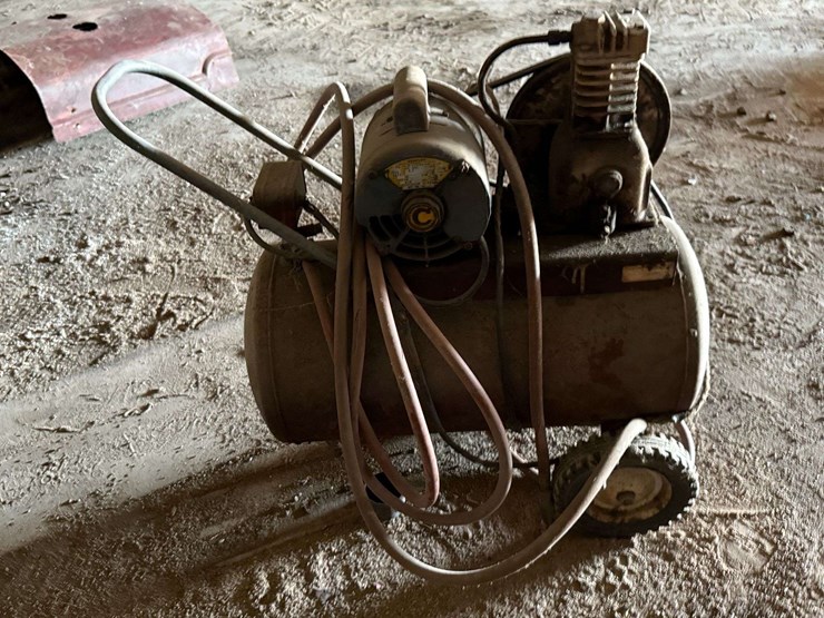 lot-of-2-portable-air-compressors-–-excell-20-gallon-gas-powered-&-older-electric-unit-image-11
