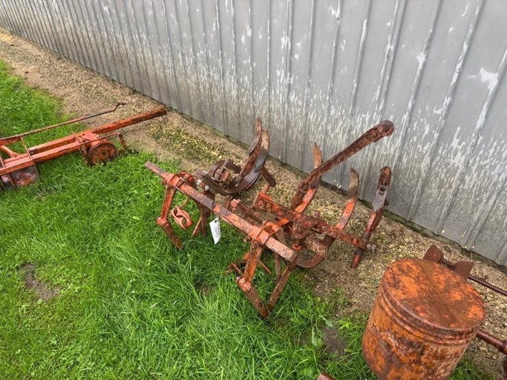 allis-chalmers-cultivator-for-g-tractor-image-3