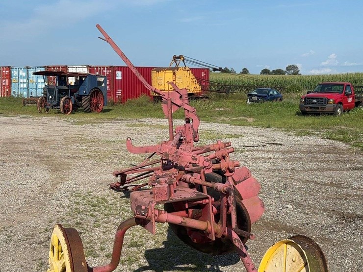 minneapolis-moline-disc-plow-image-4