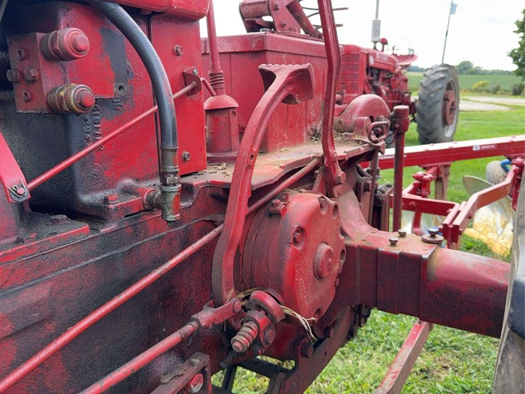 farmall-400-image-61