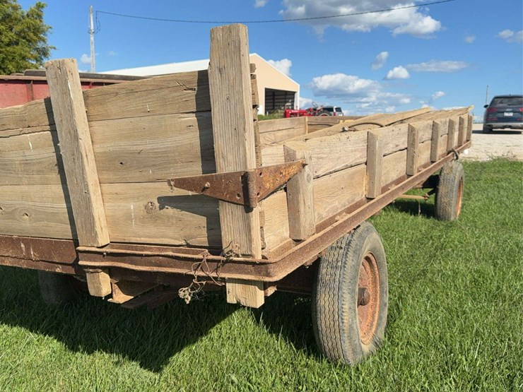 hay-wagon-image-22