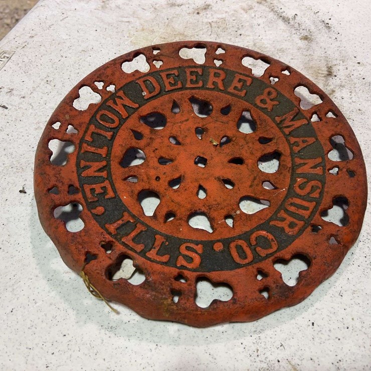 Rare- Deere and Mansure Co. Cast Iron Seat