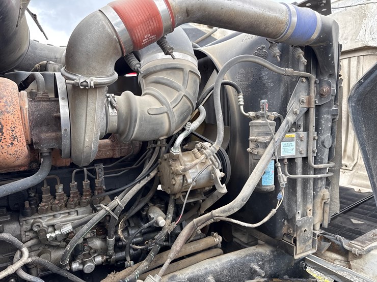 1996-mack-ch613-image-66