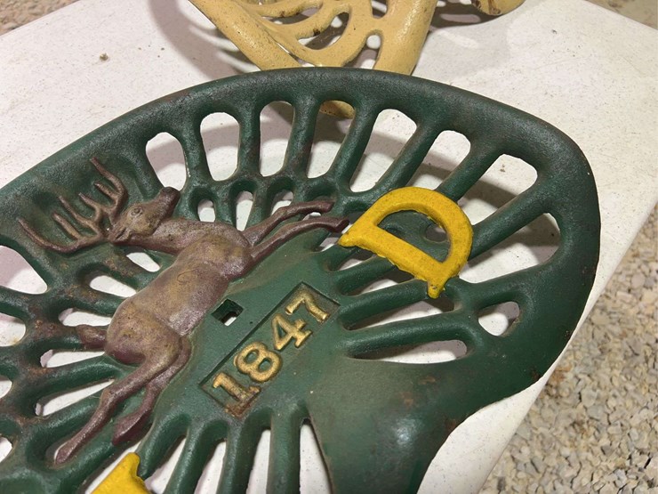 (3)-cast-iron-seats-image-7