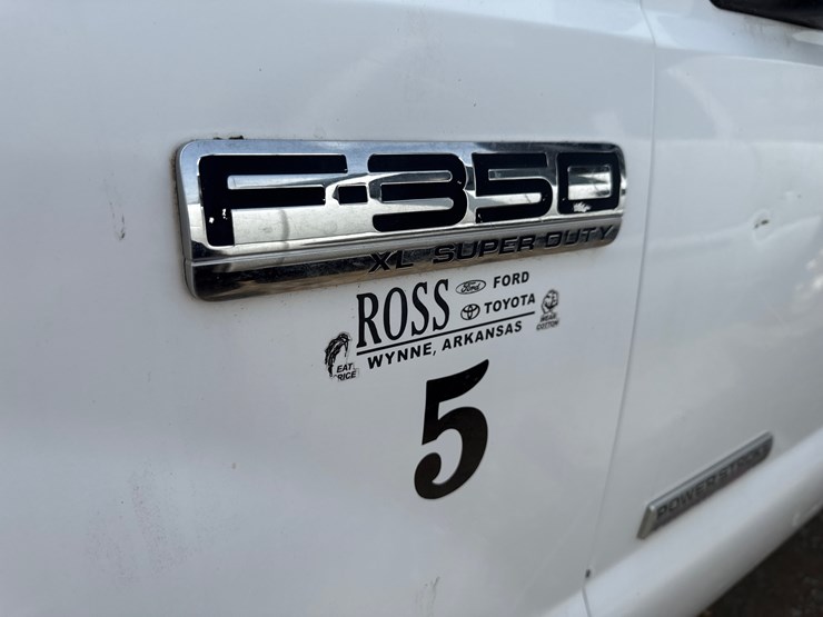 2005-ford-f350-image-31