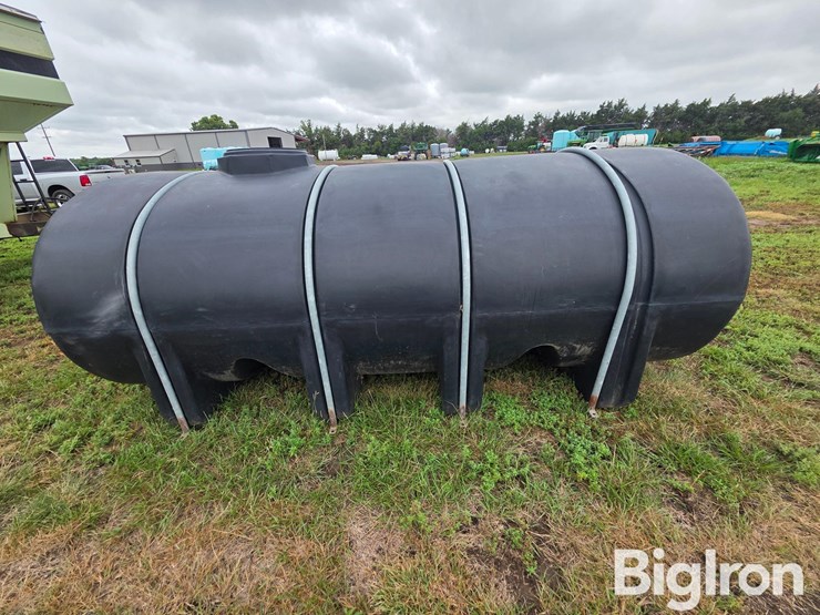 1600-gallon-poly-tank-image-8