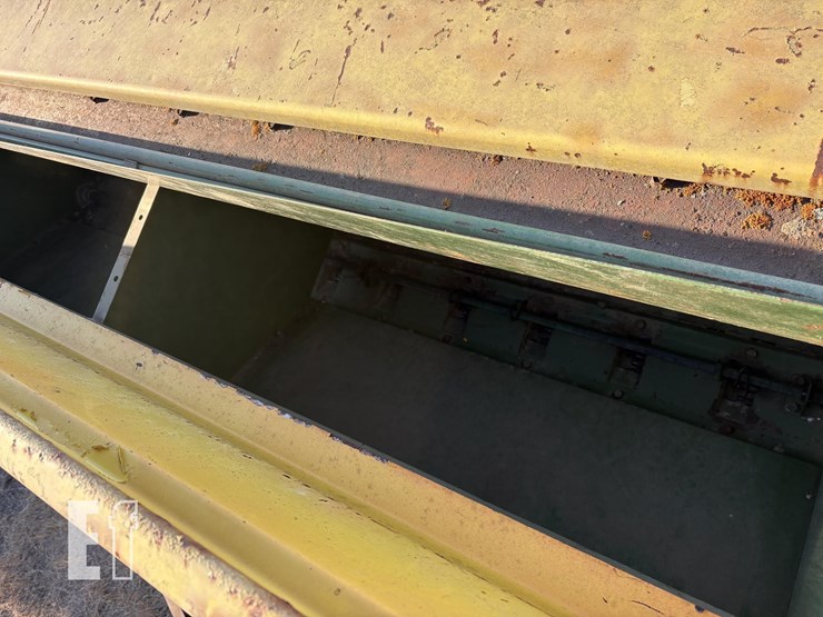 john-deere-8300-image-24