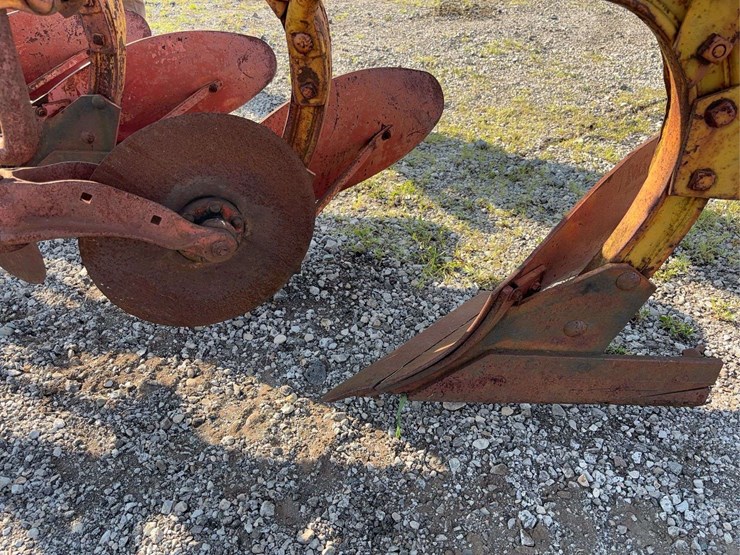 minneapolis-moline-plow-image-19