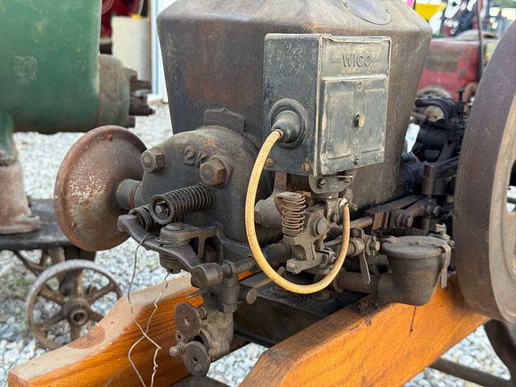 2-hp-stover-hit-and-miss-engine-image-3