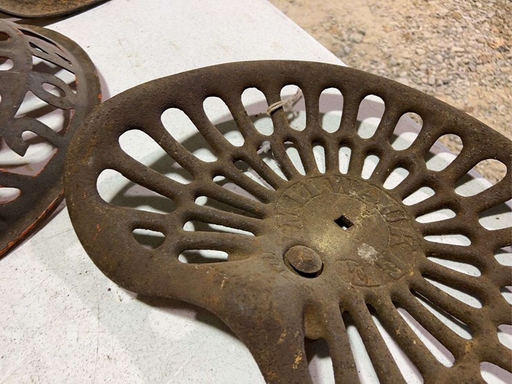 (3)-cast-iron-seats-image-13