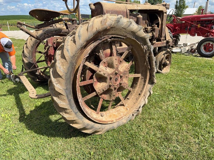 farmall-f-20-image-21