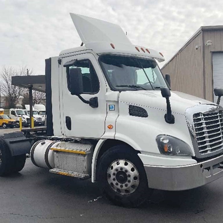 2017 FREIGHTLINER CASCADIA 113