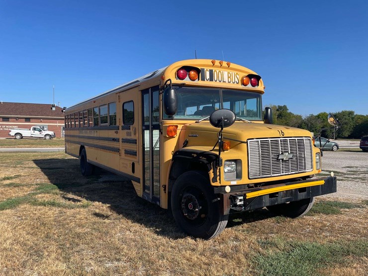 2002-bluebird-school-bus-image-7