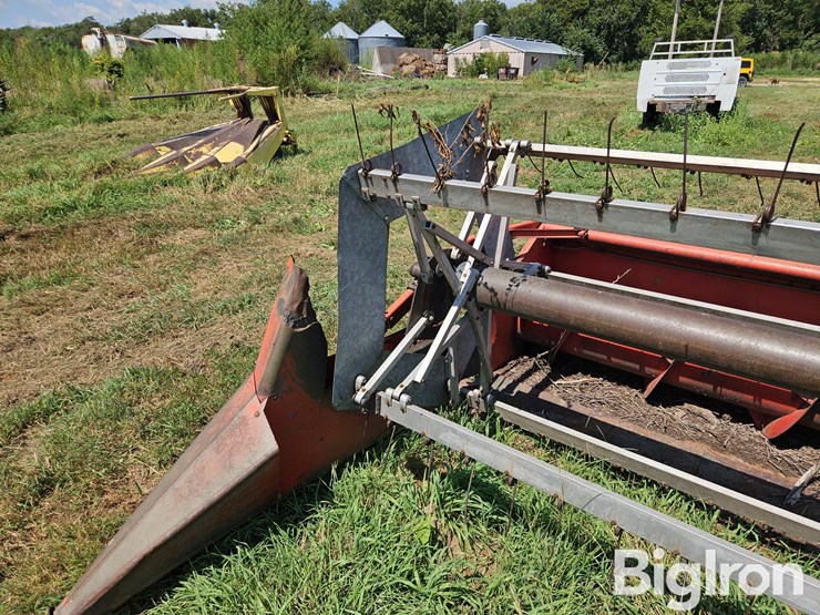 massey-ferguson-1859-image-11