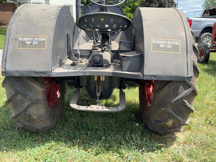 mccormick-deering-w-30-image-35