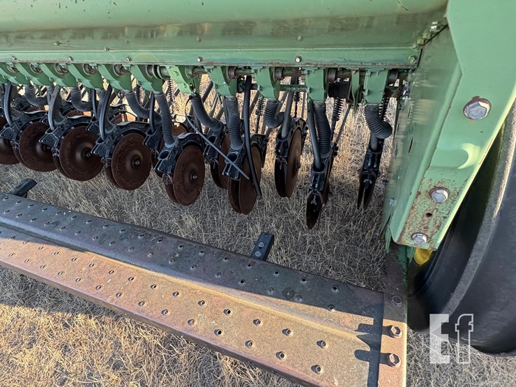 john-deere-8300-image-12