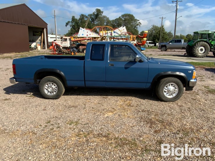 1991-dodge-dakota-image-4