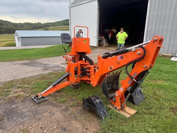 bhm-225-backhoe-attachment-image-5