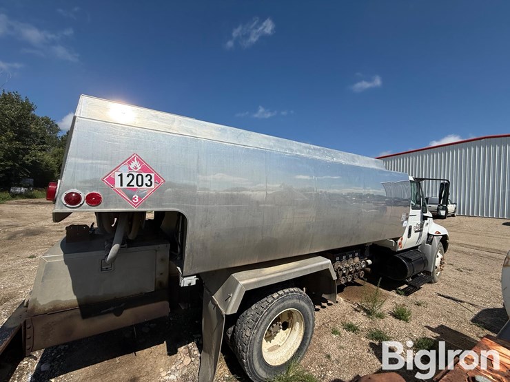 2004-international-durastar-4300-image-5