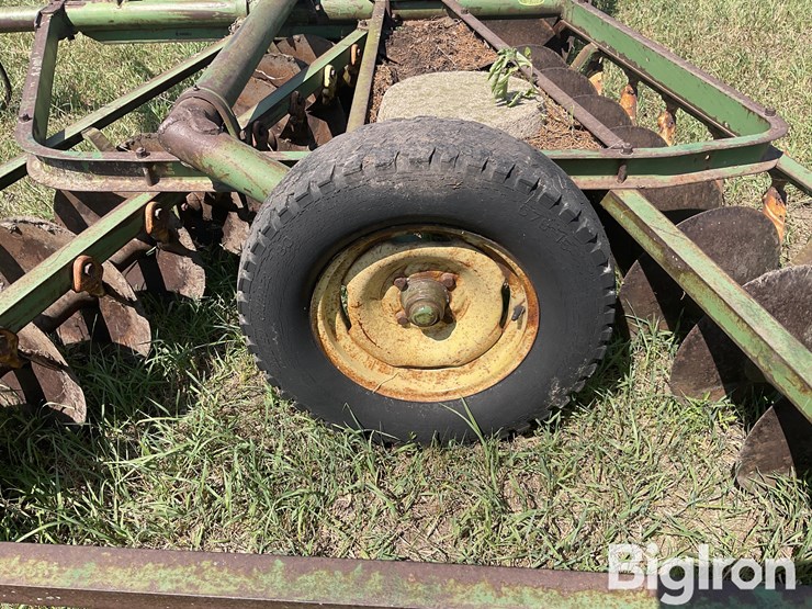john-deere-14-image-17