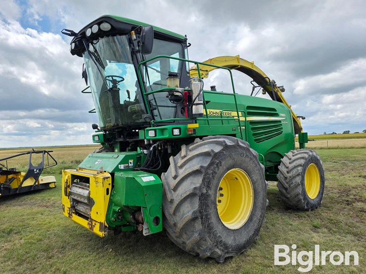 2010-john-deere-7950-image-1