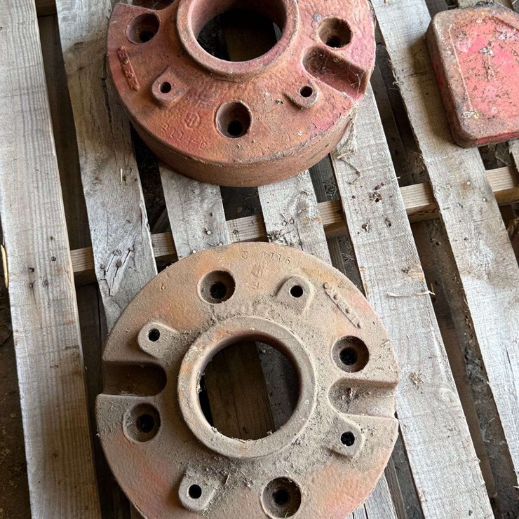 IH / Farmall rear wheel weights