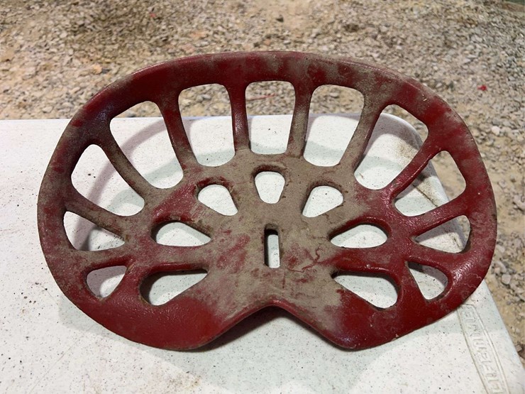 (3)-cast-iron-seats-image-12