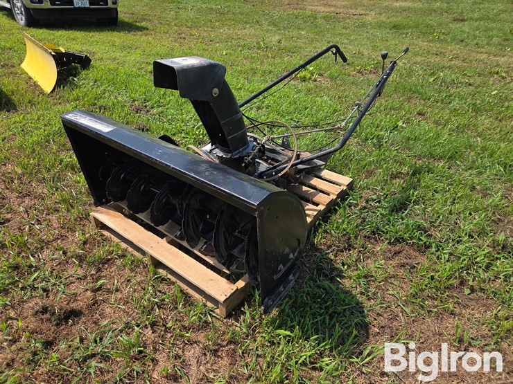 john-deere-318-image-1
