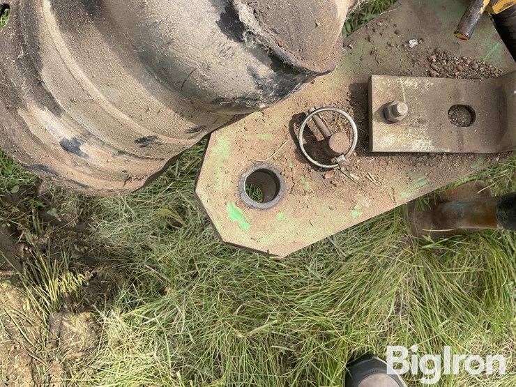 2007-john-deere-568-image-9
